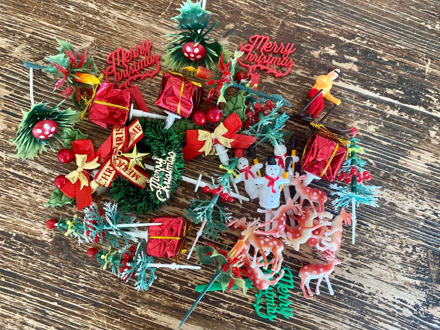 🎄Holiday Time Regular Size Cupcakes By the Dozen