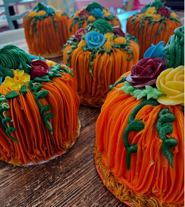 Gourd-geous Pumpkin Cake