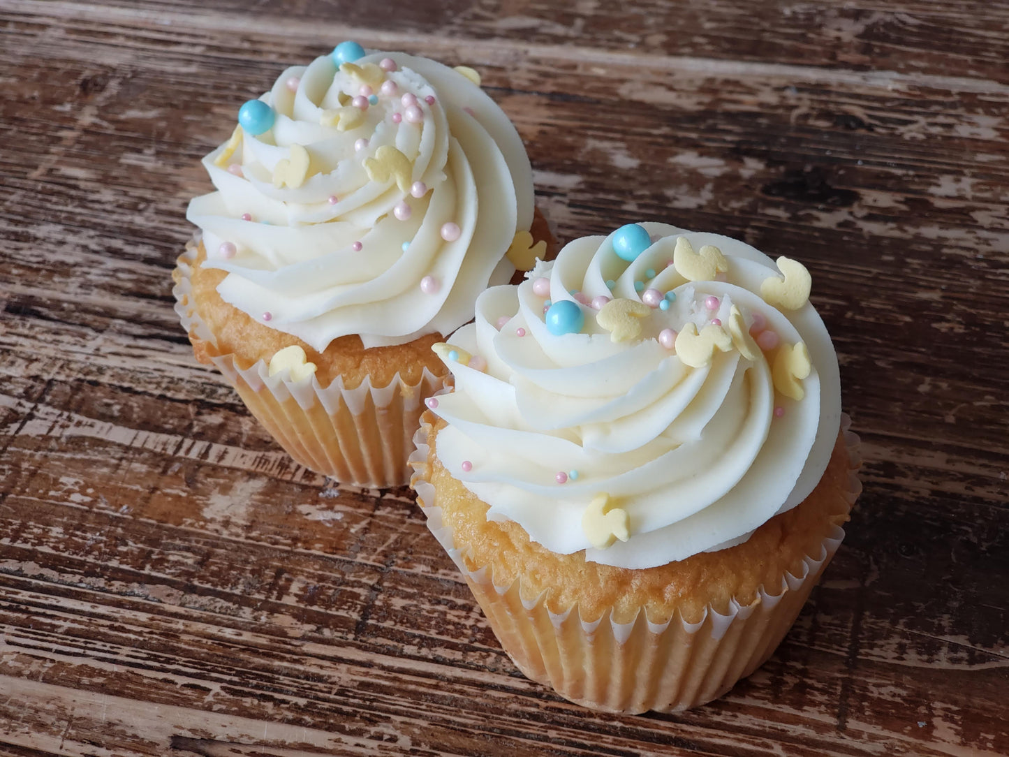 Gender Reveal Jumbo Cupcake 4-Pack
