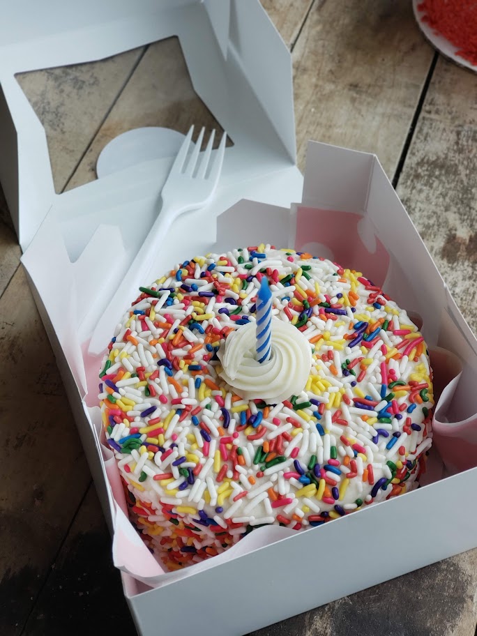 Red Velvet Elvis Lunchbox Cake for Two