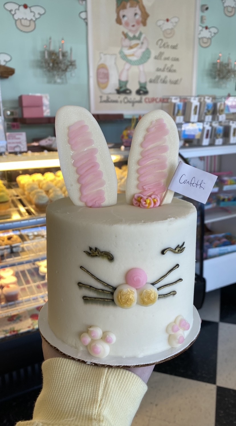 🐇Bunny Cake -5" Two Layers (feeds 6-8)