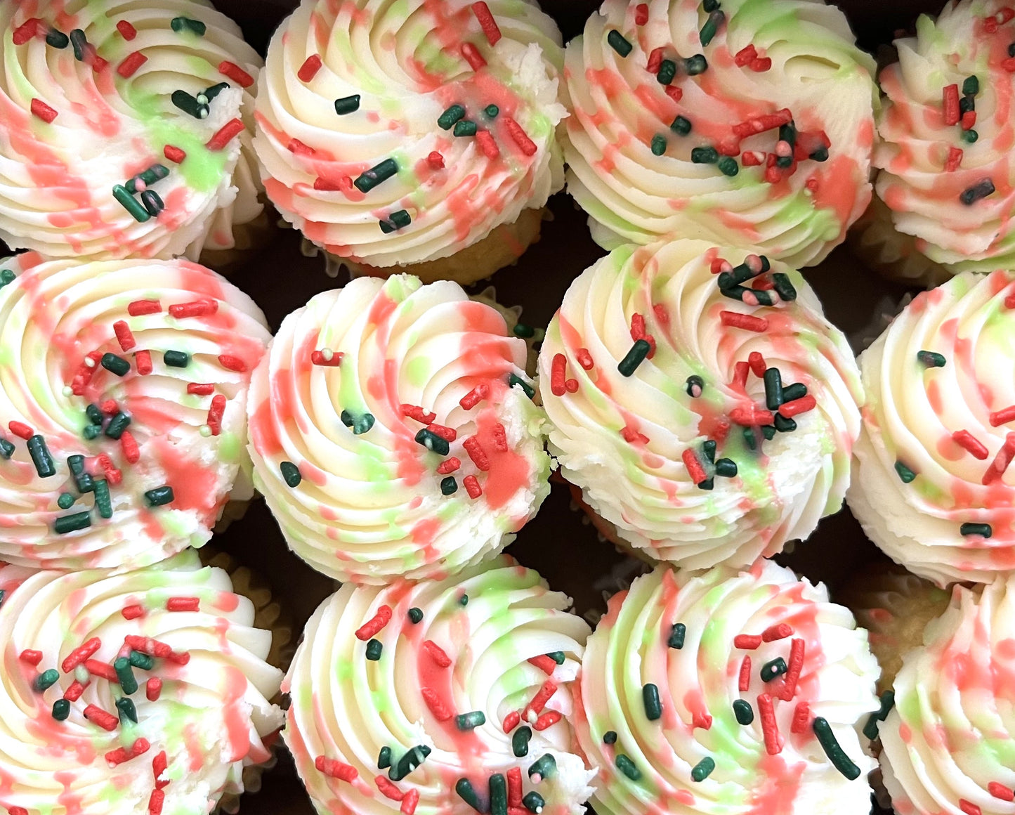 🎄Holiday Time Regular Size Cupcakes By the Dozen