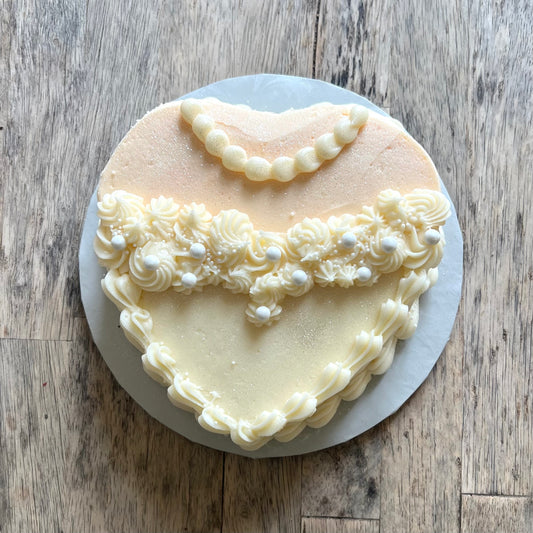 👰Yes to the Dress! Heart-Shaped Cutting Cake💍