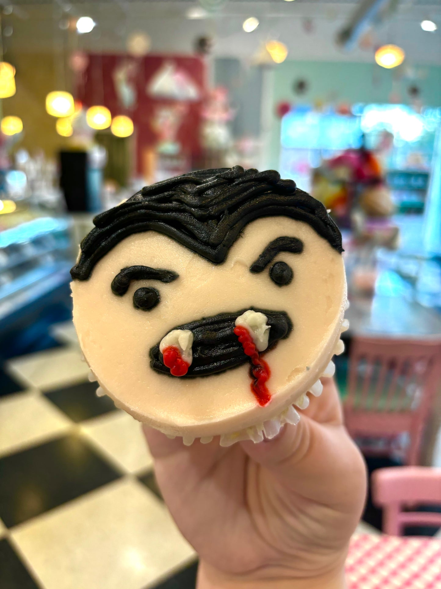 MONSTER MASH Jumbo Cupcake 4 Pack