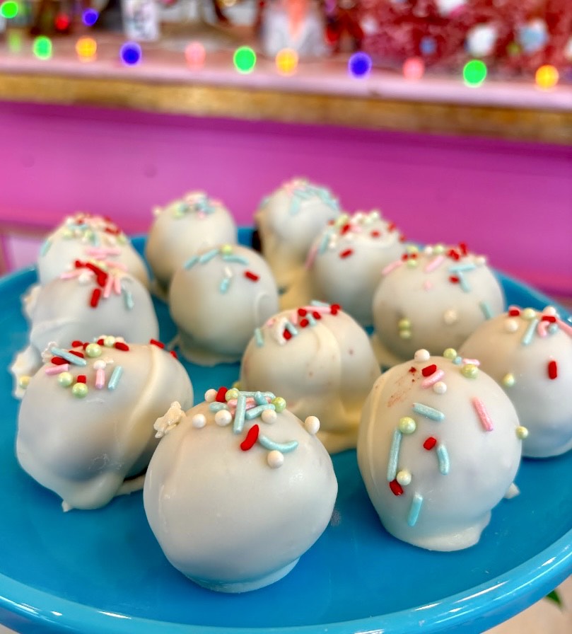 🎄1 Dozen Red Velvet Elvis Cake Pop Truffles